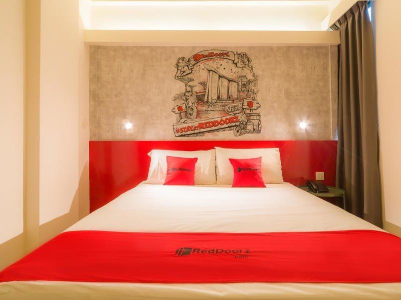Reddoorz At Geylang Hotel Singapore Exterior photo