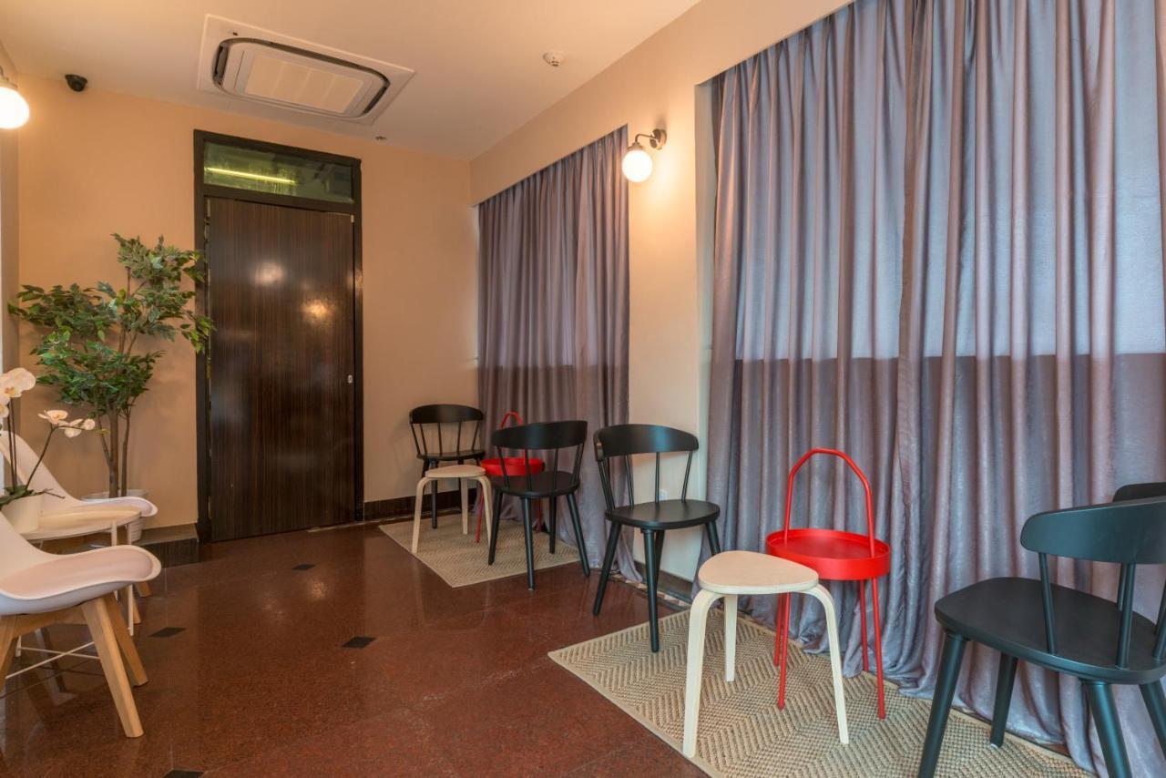 Reddoorz At Geylang Hotel Singapore Exterior photo